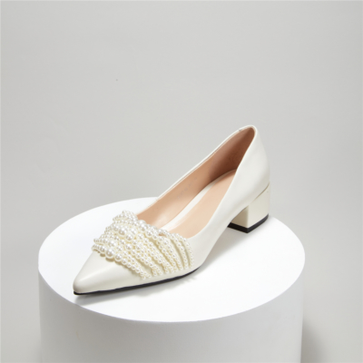 Spring Arrival White Pearl Leather Pointed Toe Flats