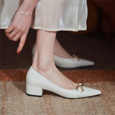 Metal Chain Flat Leather Shoes Pumps With Pointed Toe